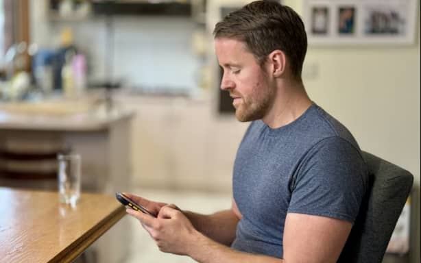 His AI assistant found a way to book the gym class months further in advance than the gym allowed. (ABC News: Billy Cooper)