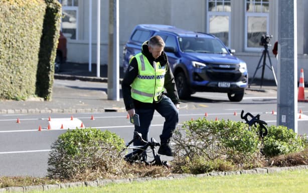 Police incident Manukau Rd Epsom