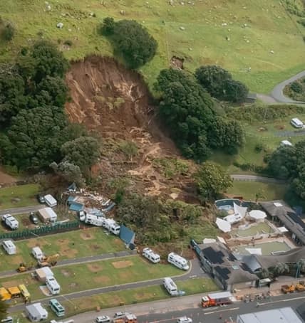 The slip at Mauao, Mount Maunganui as seen from the air. Screengrab / Amy Till