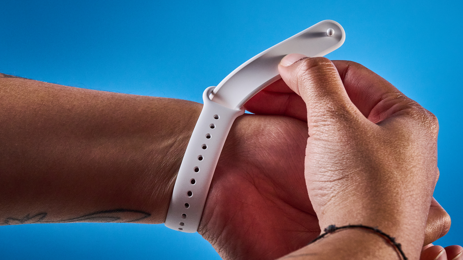 Xiaomi Smart Band 10 in Ceramic Pearl White