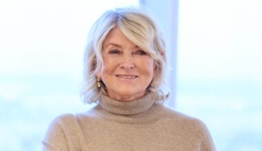 Martha Stewart Weighs in on Meghan Markle’s Career Pivot to “Homemaking Guru”
