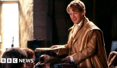 Weekly quiz: Who is taking over as Gilderoy Lockhart in HBO's Harry Potter series? - BBC