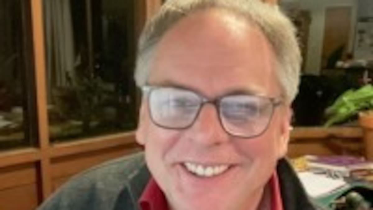 Principal Steven Arnold censured for restraining student at school camp