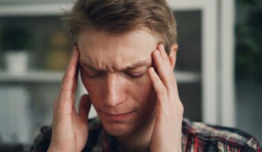 5 Symptoms Of Chronic Stress, According To A Psychologist