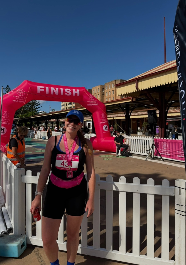 24-year-old Isabella lost an incredible 33kg, and has since completed a marathon.