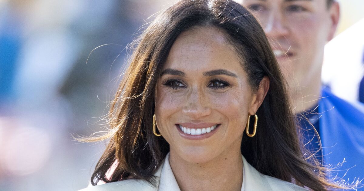 Meghan Markle savaged over ‘humiliating PR stunt’ as acting career ‘in | Royal | News