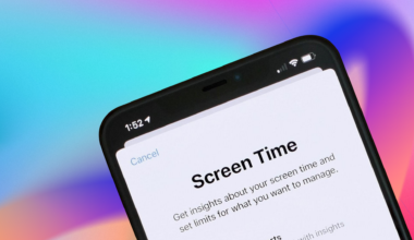 These Are the Best Phone Settings to Use to Stop Doomscrolling