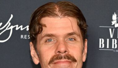 Perez Hilton Receiving Inpatient Mental Health Care, Site Starting To Post Again
