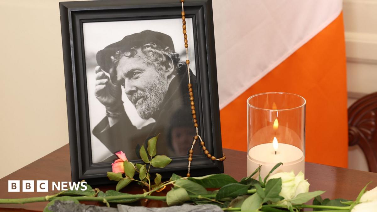 Bono among mourners at funeral of Oscar-winning songwriter Glen Hansard in Dublin