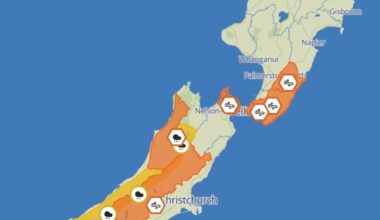 Heavy rain, 120kmh gales and snow to hit as wild weekend weather arrives - Stuff