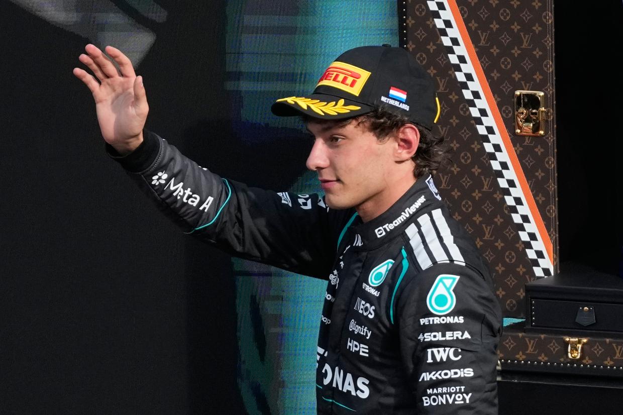 Mercedes boss Toto Wolff defends ordering George Russell to let Kimi Antonelli by - Stuff