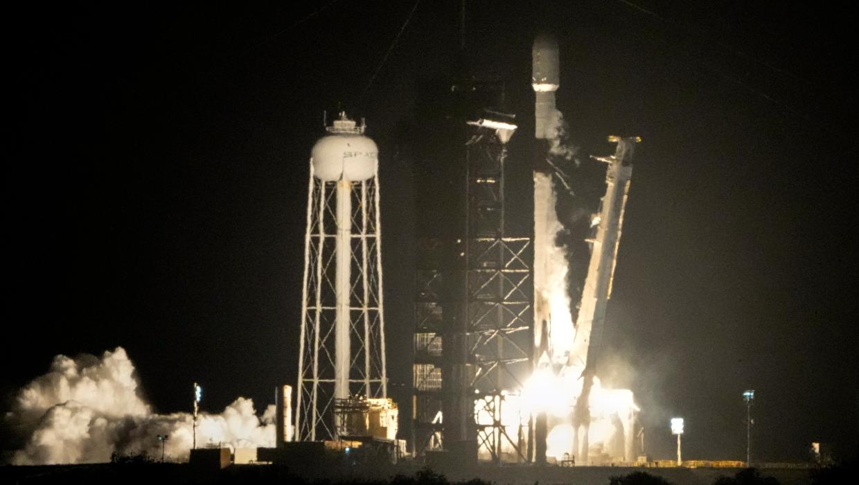 A discarded SpaceX rocket is on a high-speed collision course with the moon - Stuff