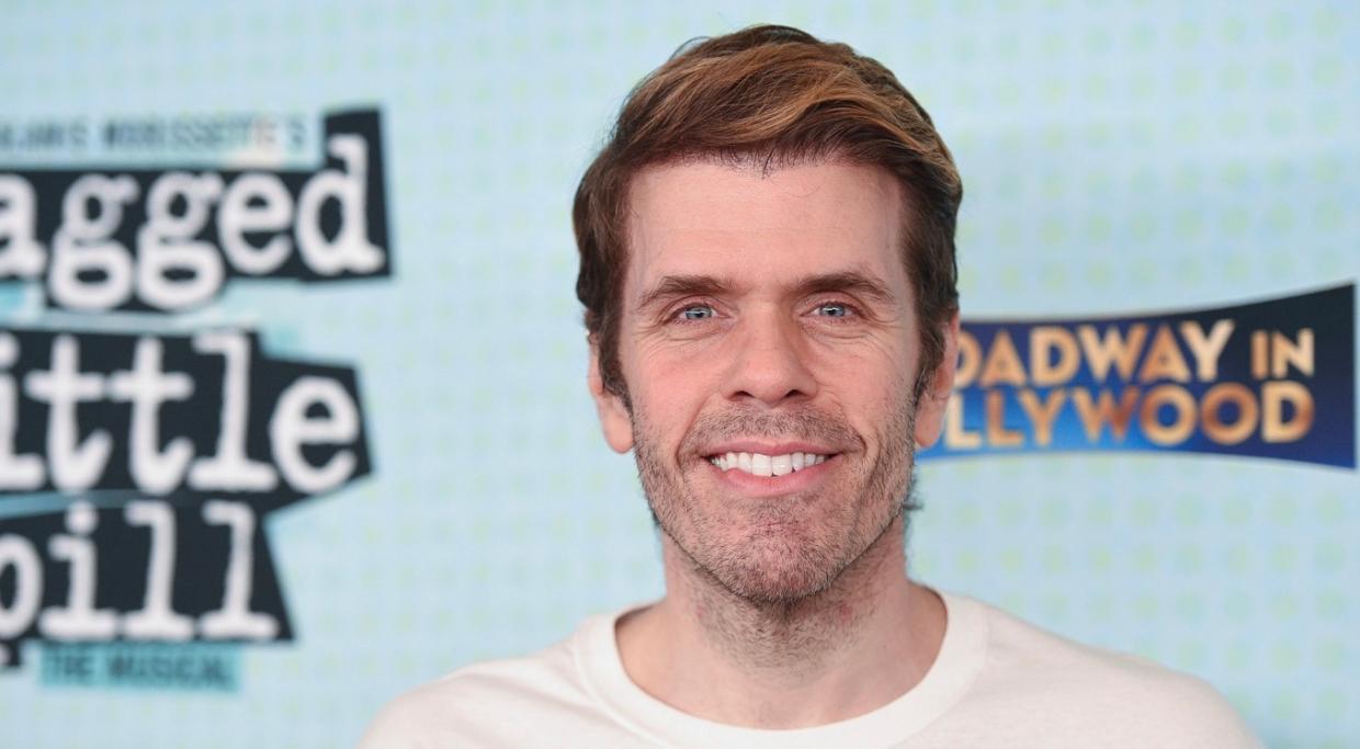 Perez Hilton is in hospital following an alarming livestream. So what actually happened? - Stuff