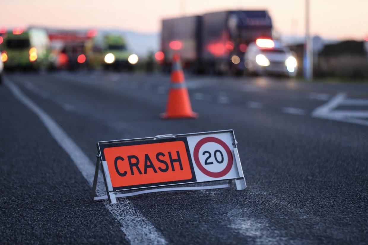 Critical injuries after crash closes SH93 in Southland - Stuff