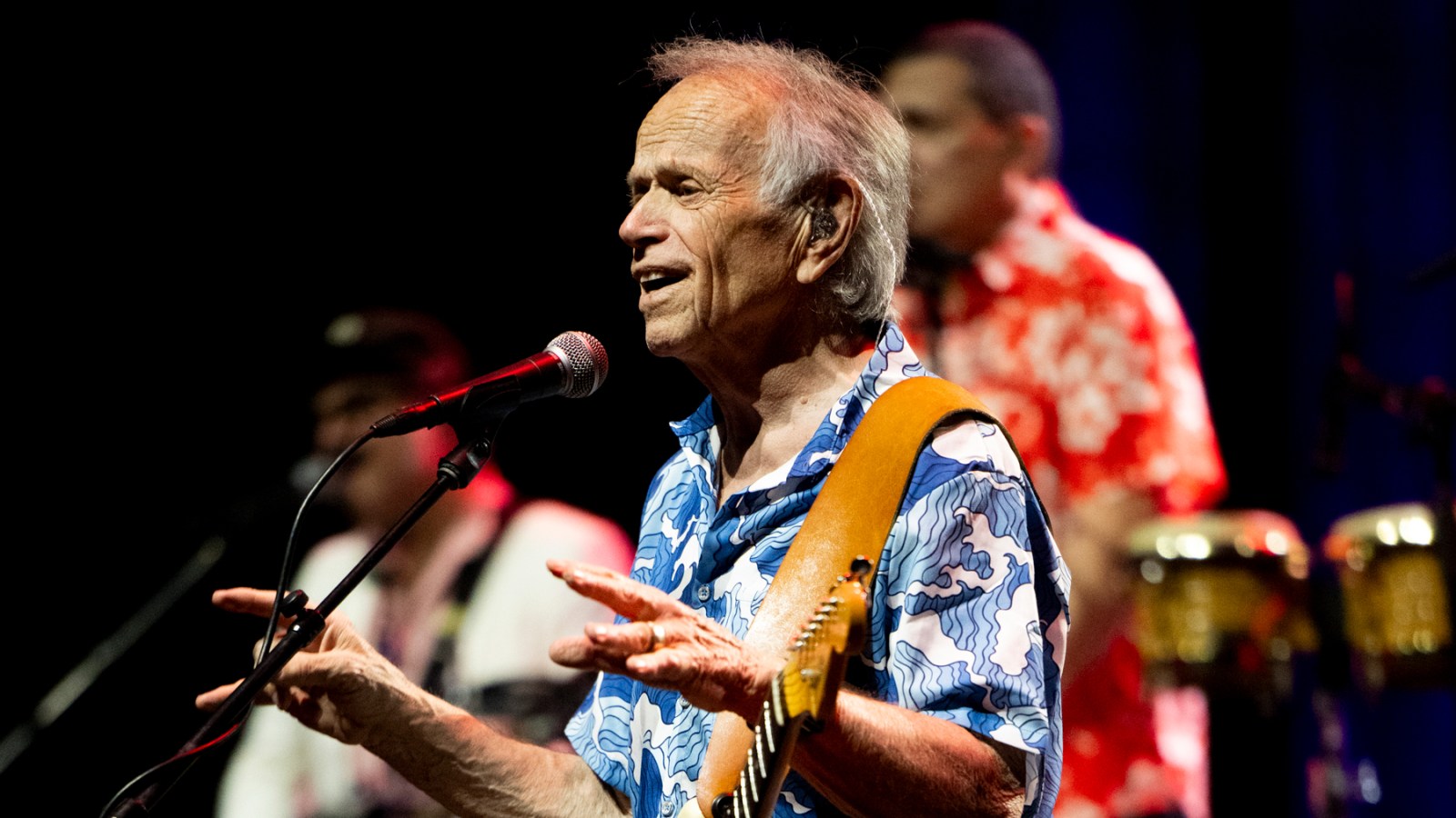 Al Jardine Sang the Beach Boys' 'Back Home' for First Time in 49 Years
