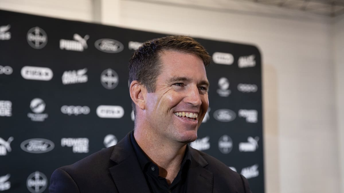 New Zealand Football chief executive Andrew Pragnell to step down