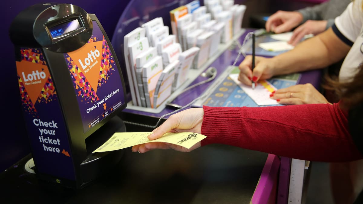 Lotto: Aucklander sitting on unclaimed $20 million Powerball prize, players urged to recheck tickets