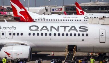 Qantas makes more than $1.5 billion profit