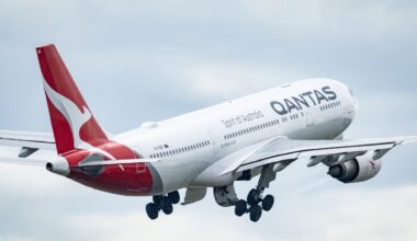 Sydney airport delays impact some New Zealand flights, air traffic controllers hit back at critics