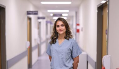 Robotic surgery one of several developments ‘pushing the boundaries’ of Irish cancer care – The Irish Times