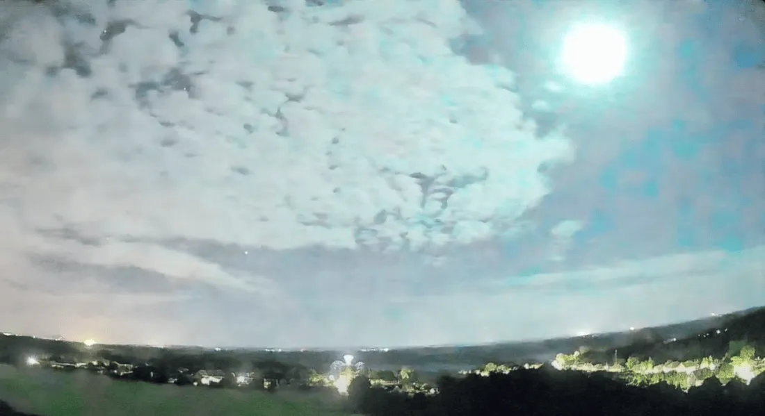 Fireball lit up Hungary's sky