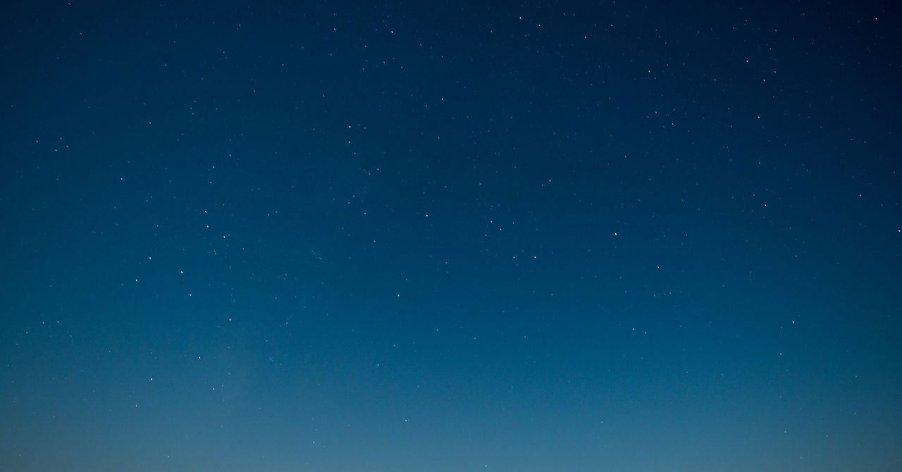How To See the 2026 Perseid Meteor Shower From the UAE and Middle East Tonight