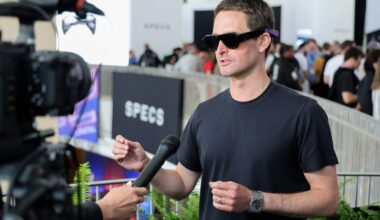 Snap CEO Sees New Wearable Glasses As 'Largest Long-Term Opportunity'