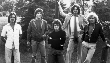 4 Songs From 1976 Every Kid Heard While Riding in the Family Car to School Each Morning