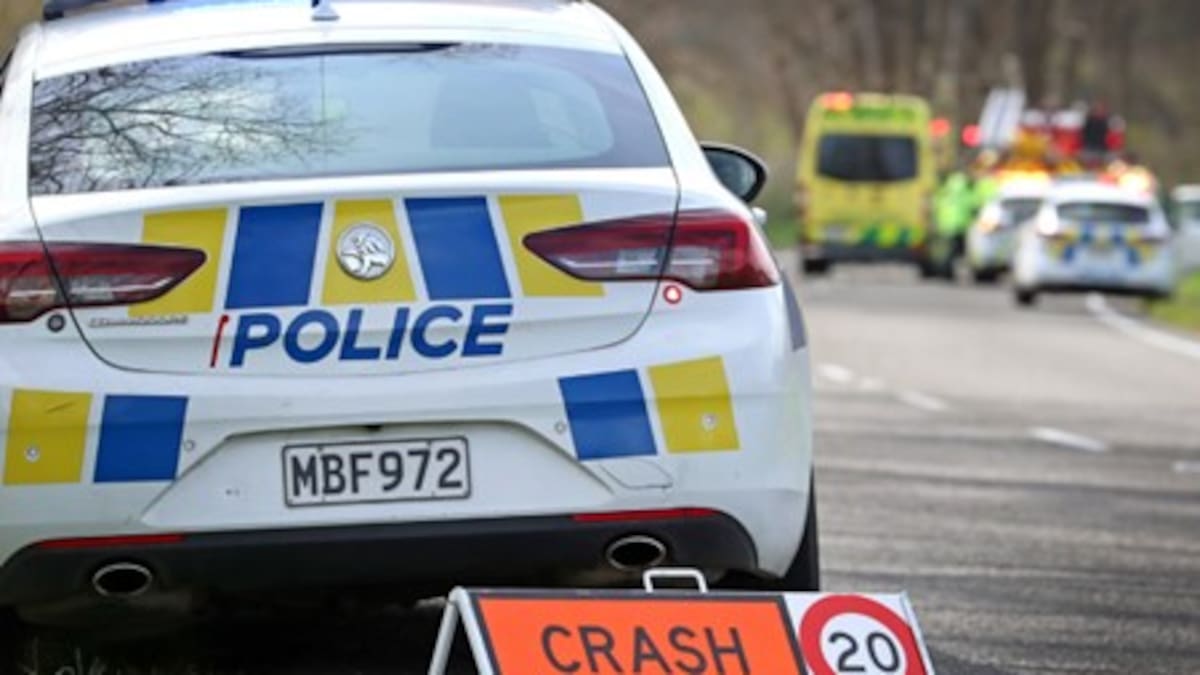Tīrau crash: State Highway 27 closed after truck and car collision