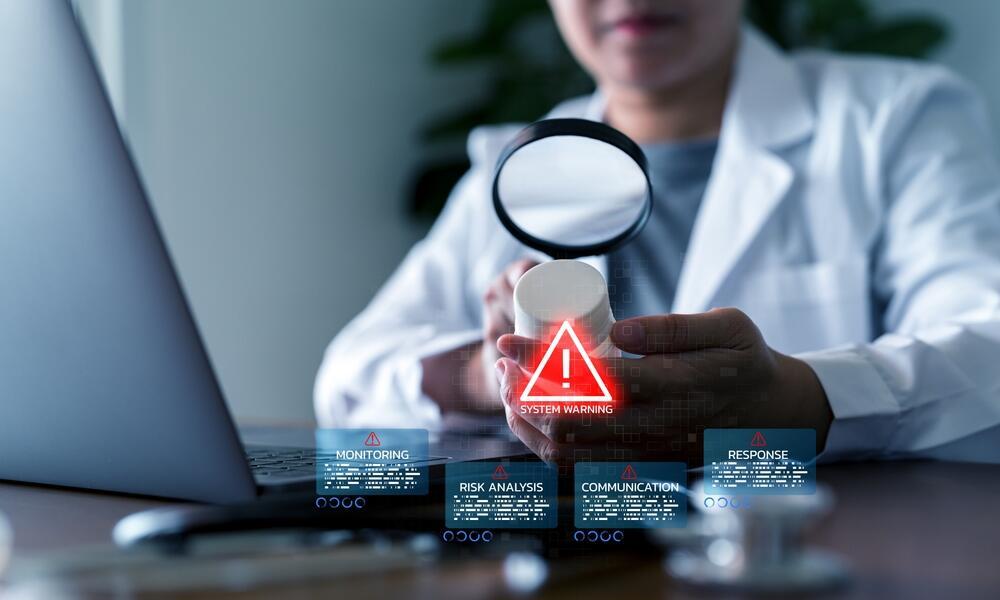 Who is responsible for checking the AI (Photo: Shutterstock) בדיקת רופא למניעת טעויות AI