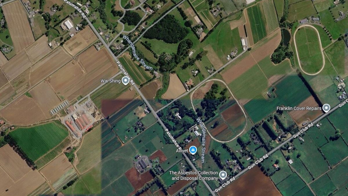 Four injured, one critical after multiple vehicles damaged in South Auckland