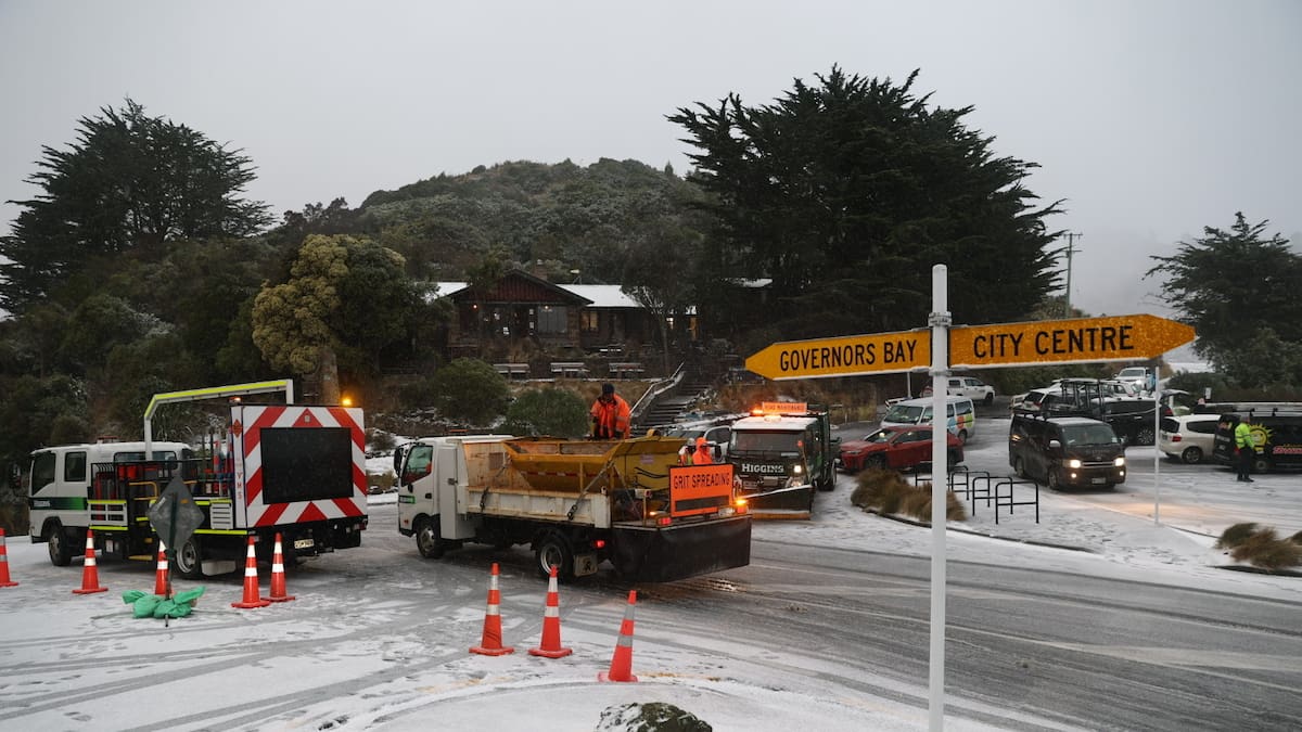 ‘Exceptionally cold’: Polar blast grips NZ with low-level snow - NZ Herald