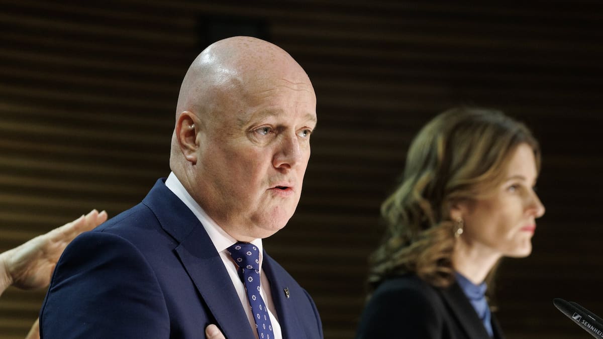 Christopher Luxon backpedals after office says ‘official’ advice on data centres actually ‘media talking points’