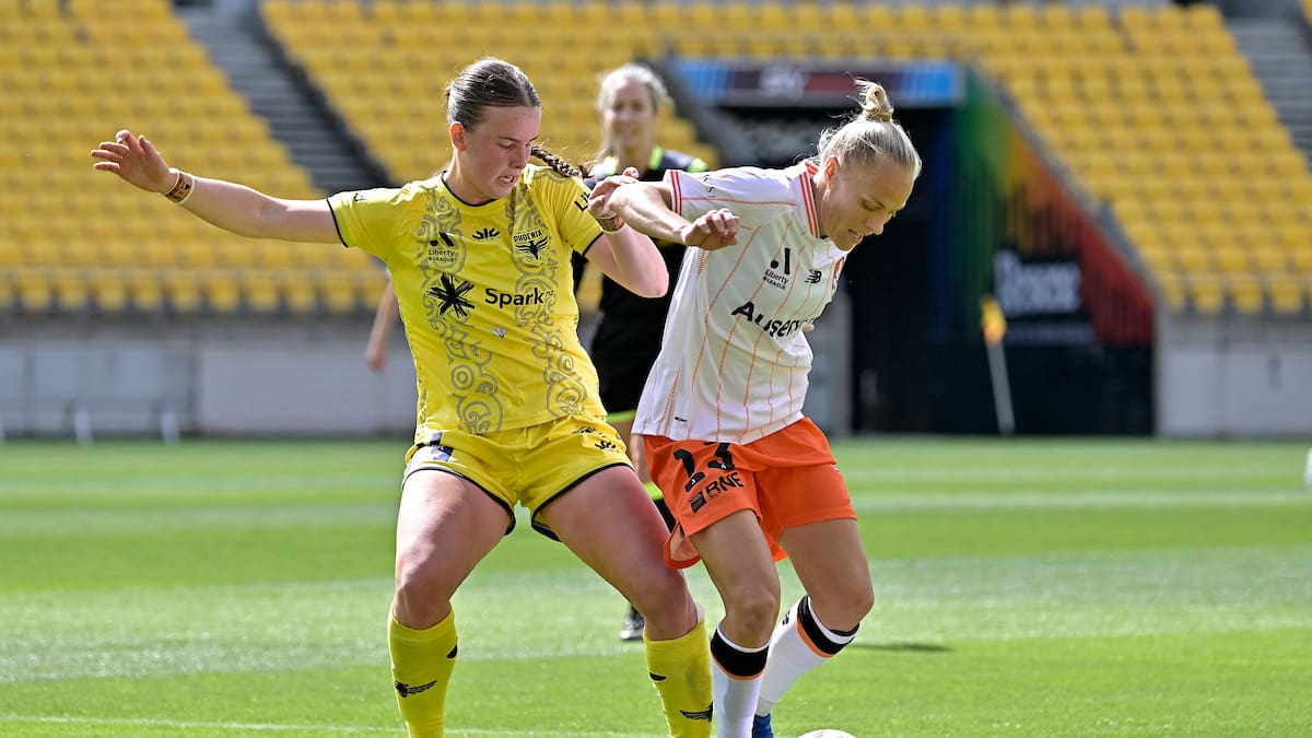 Wellington Phoenix sign Matildas great Tameka Yallop