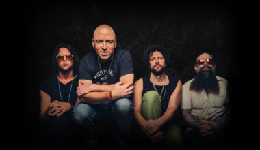 90s rock royalty is coming to Adelaide for one massive nostalgia-fuelled show