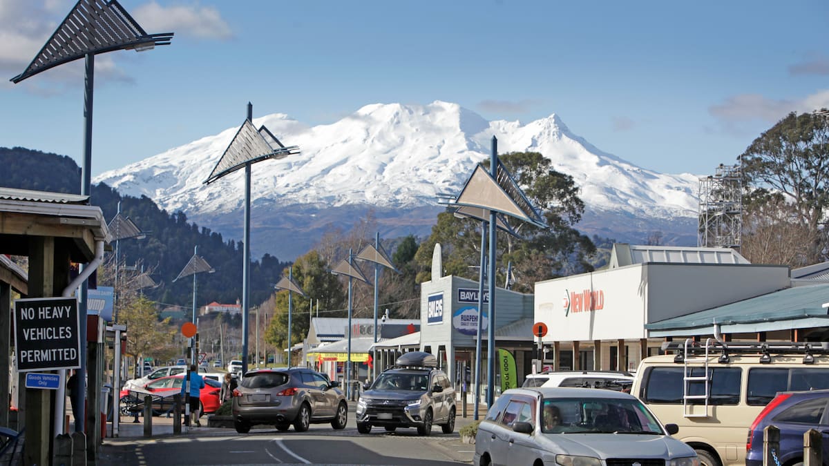 Ohakune water crisis: Mum hauls creek water to flush toilet as taps run dry for days
