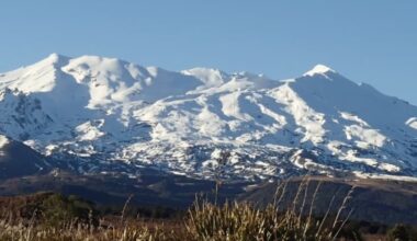 Mt Ruapehu tremor rises to moderate level as scientists monitor volcano