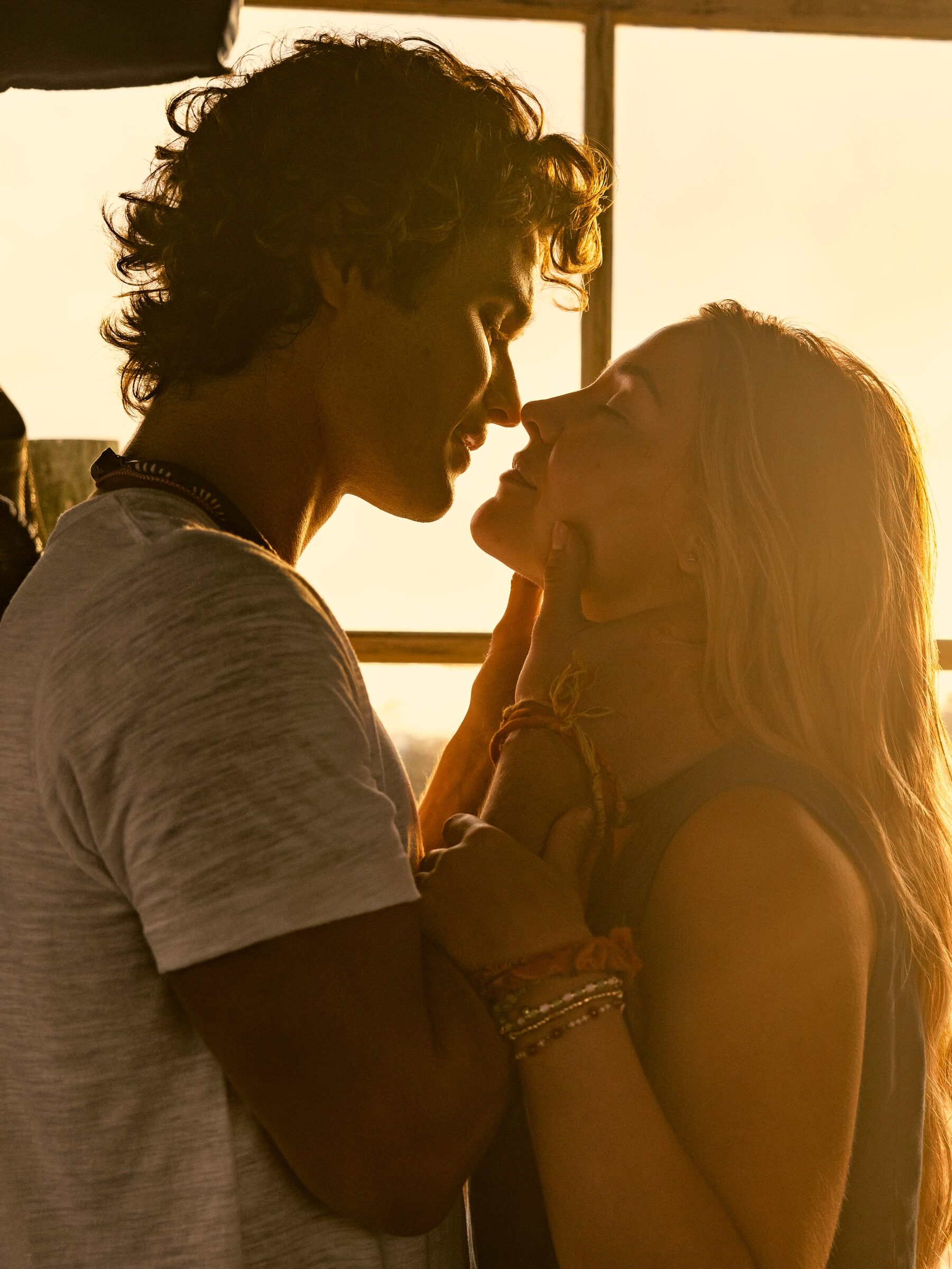 Chase Stokes as John B, Madelyn Cline as Sarah Cameron in episode 401 of Outer Banks.