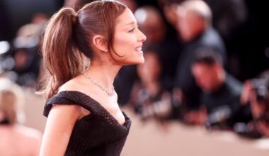 Ariana Grande Reacts to 'Petal' Debuting at No. 1 on Billboard 200