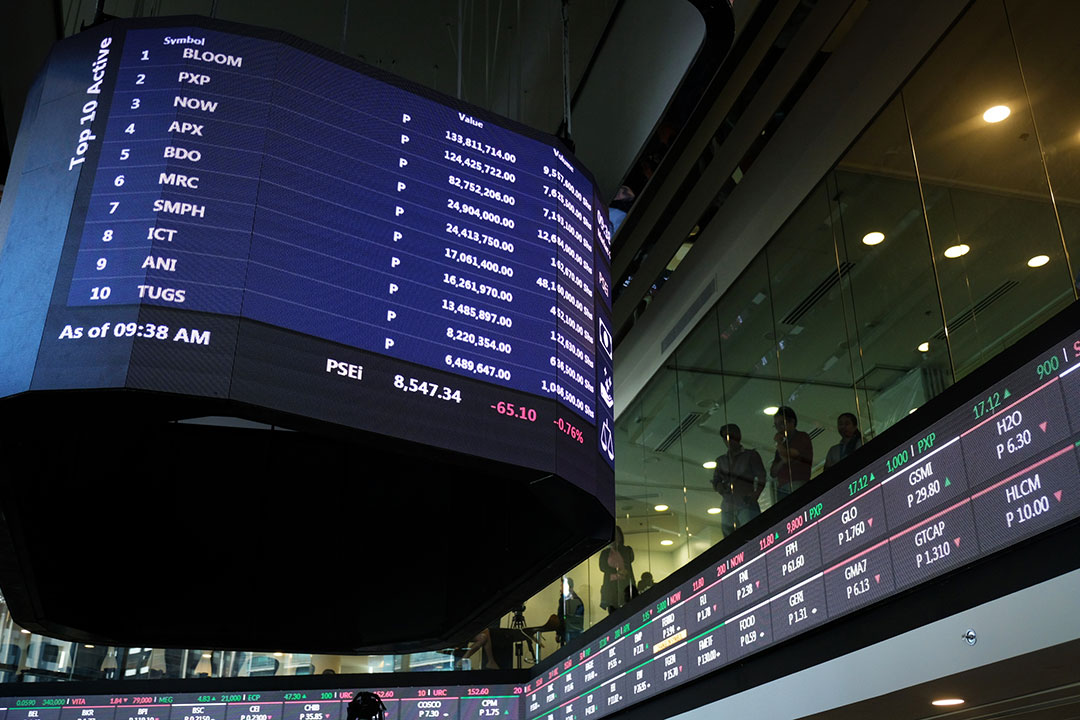 Cautious trading likely before inflation, GDP data