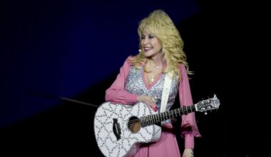 The world is less sparkly with Dolly Parton gone – Nicky Rennie