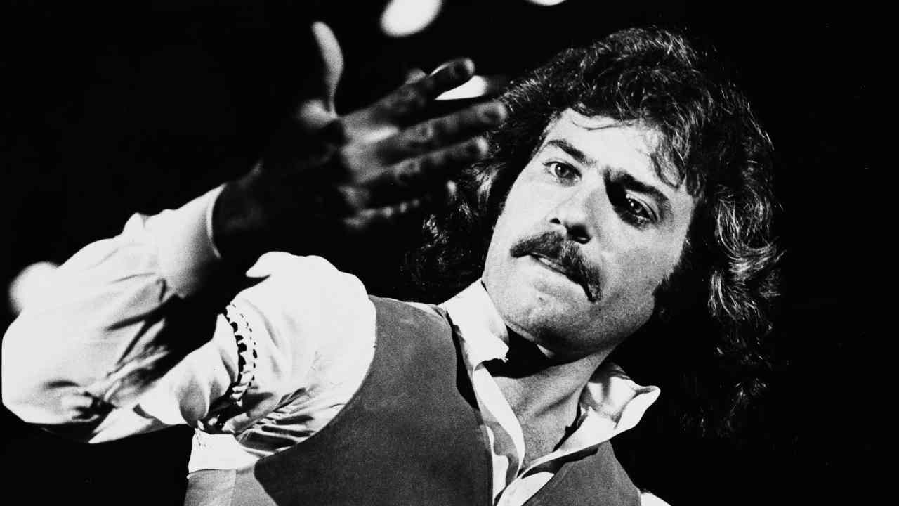 Styx&rsquo;s Dennis DeYoung performing onstage in 1978