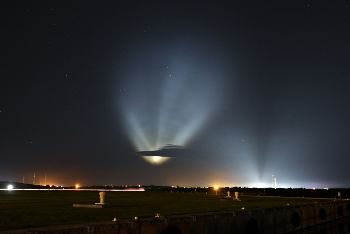 SpaceX sets a rocket-reuse record with Falcon 9 launch