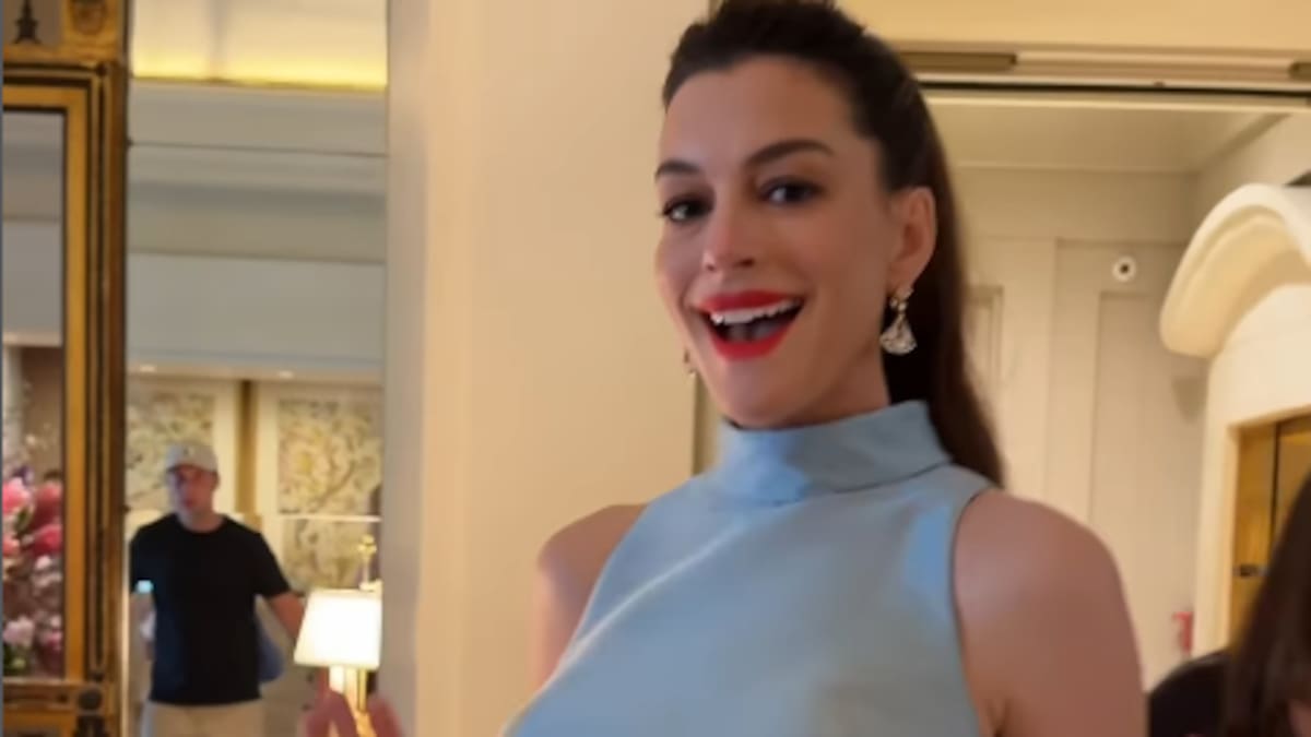 Anne Hathaway addresses fake baby bump rumours