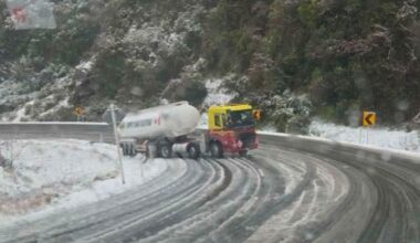 Waioweka Gorge: State Highway 2 reopens to heavy vehicles after ice