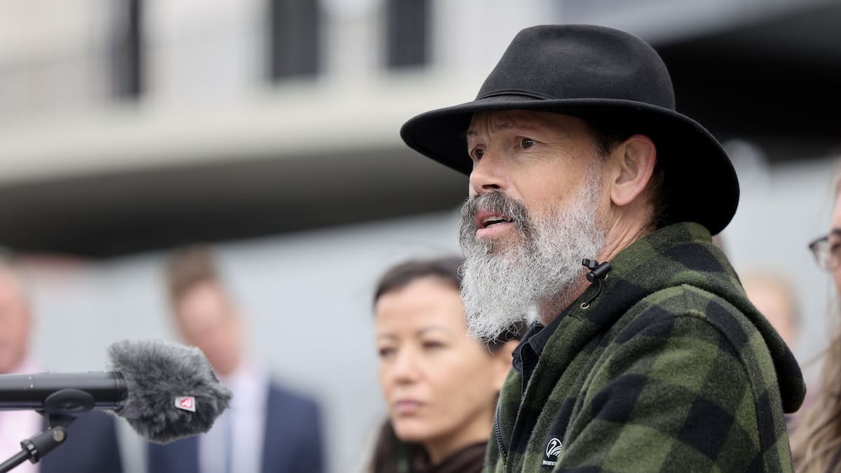 Steve Abel links climate change deaths to Holocaust in Parliament speech