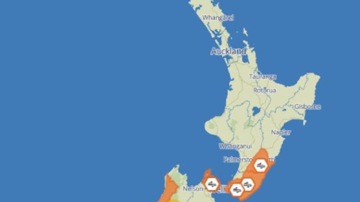 North Island ‘best spot to be’ this weekend as south faces severe weather, warnings issued over 120km/h winds