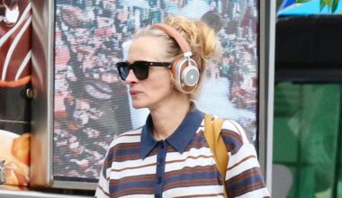 Julia Roberts Wore a 2026 T-Shirt Trend With Jeans and Flats