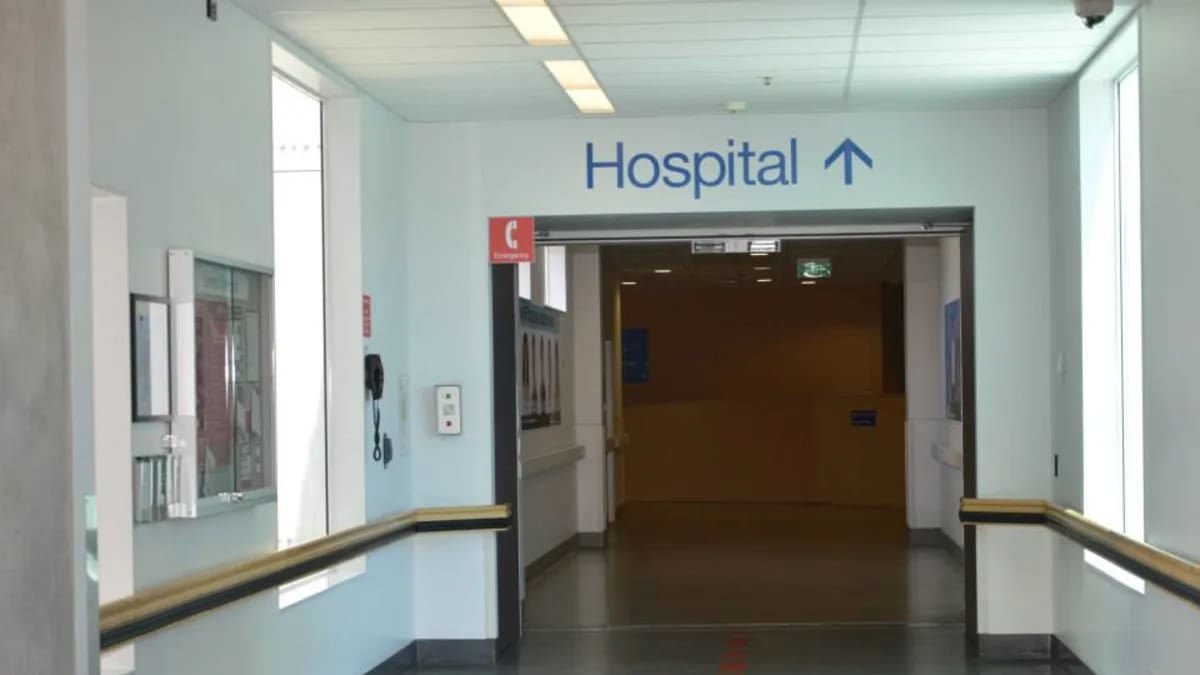 Man accused of smashing hospital clinic windows