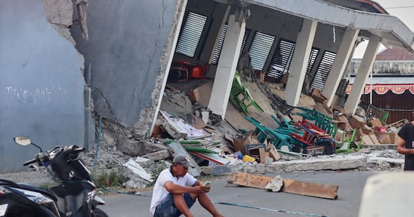 Indonesia quake death toll climbs to 53 as six more bodies found
